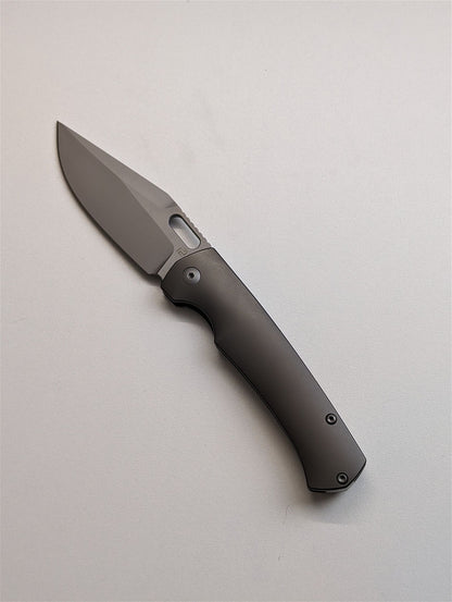 ArtisanCutlery Revel Gray Titan Taschenmesser