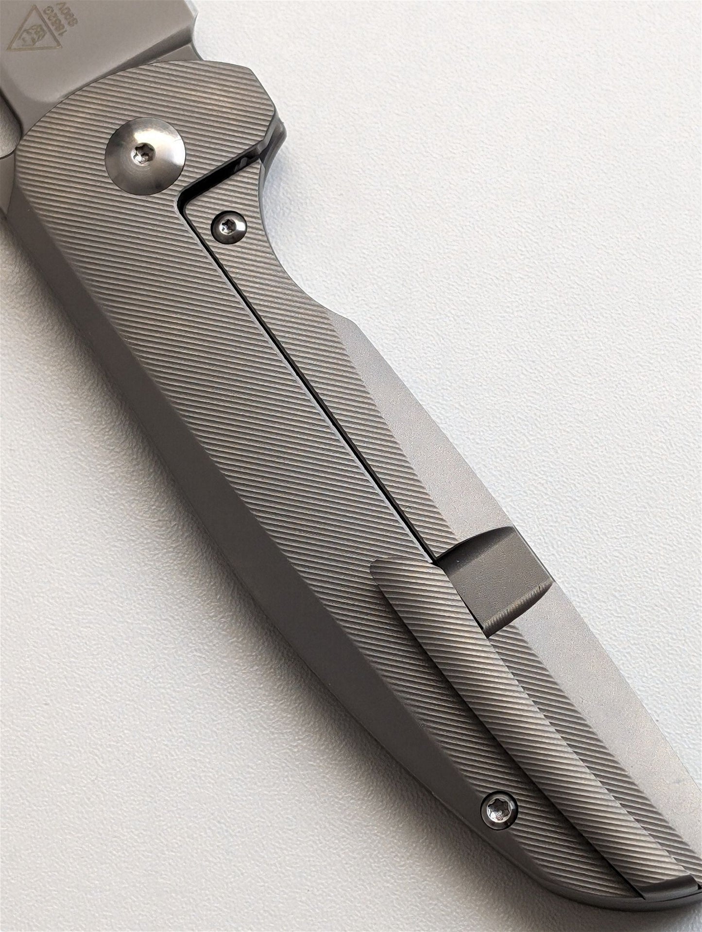 Artisan Cutlery SATYR 1852G-GY Titan Taschenmesser