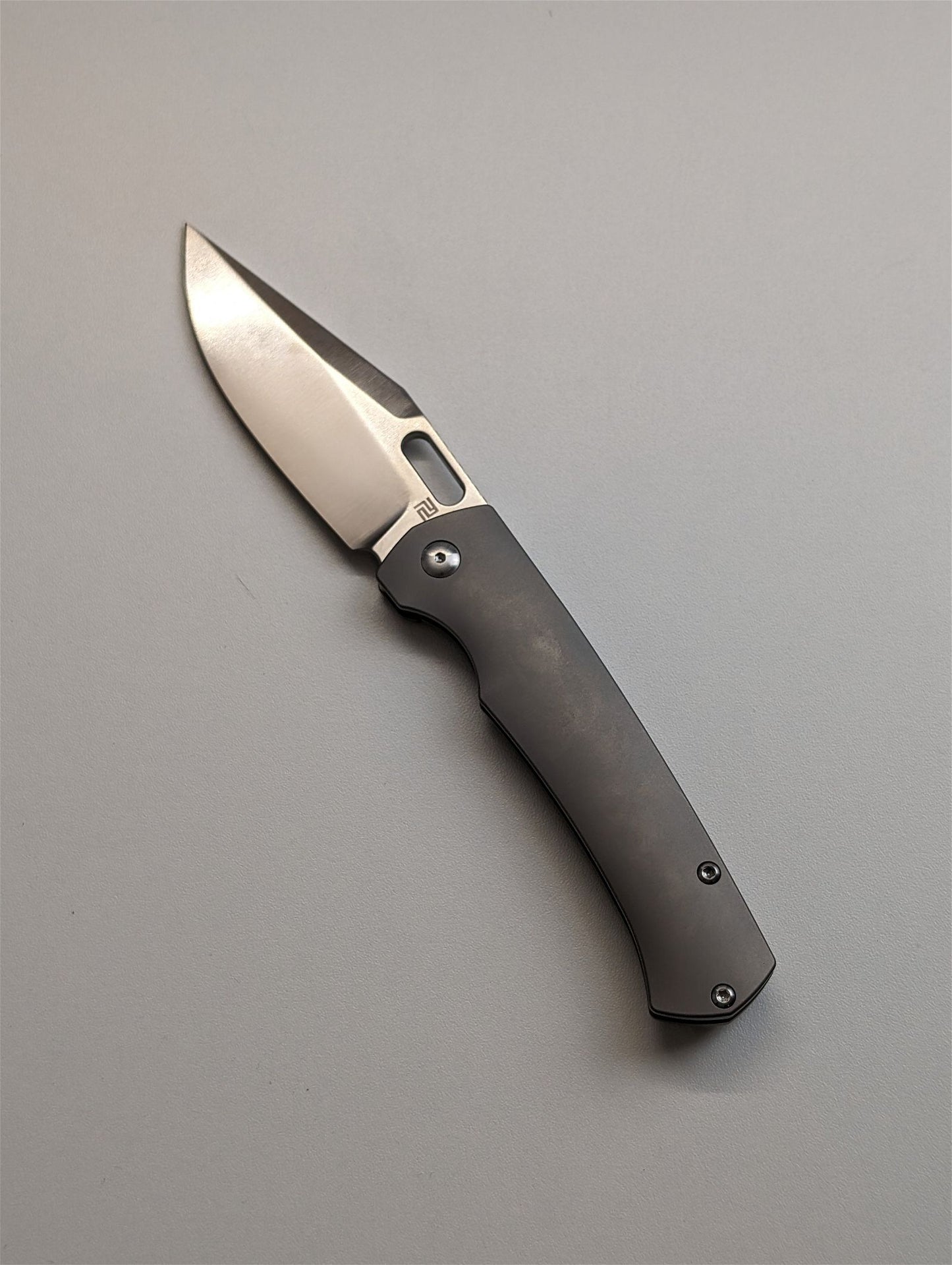 ArtisanCutlery Revel Titan Taschenmesser 1 von 1 Custom