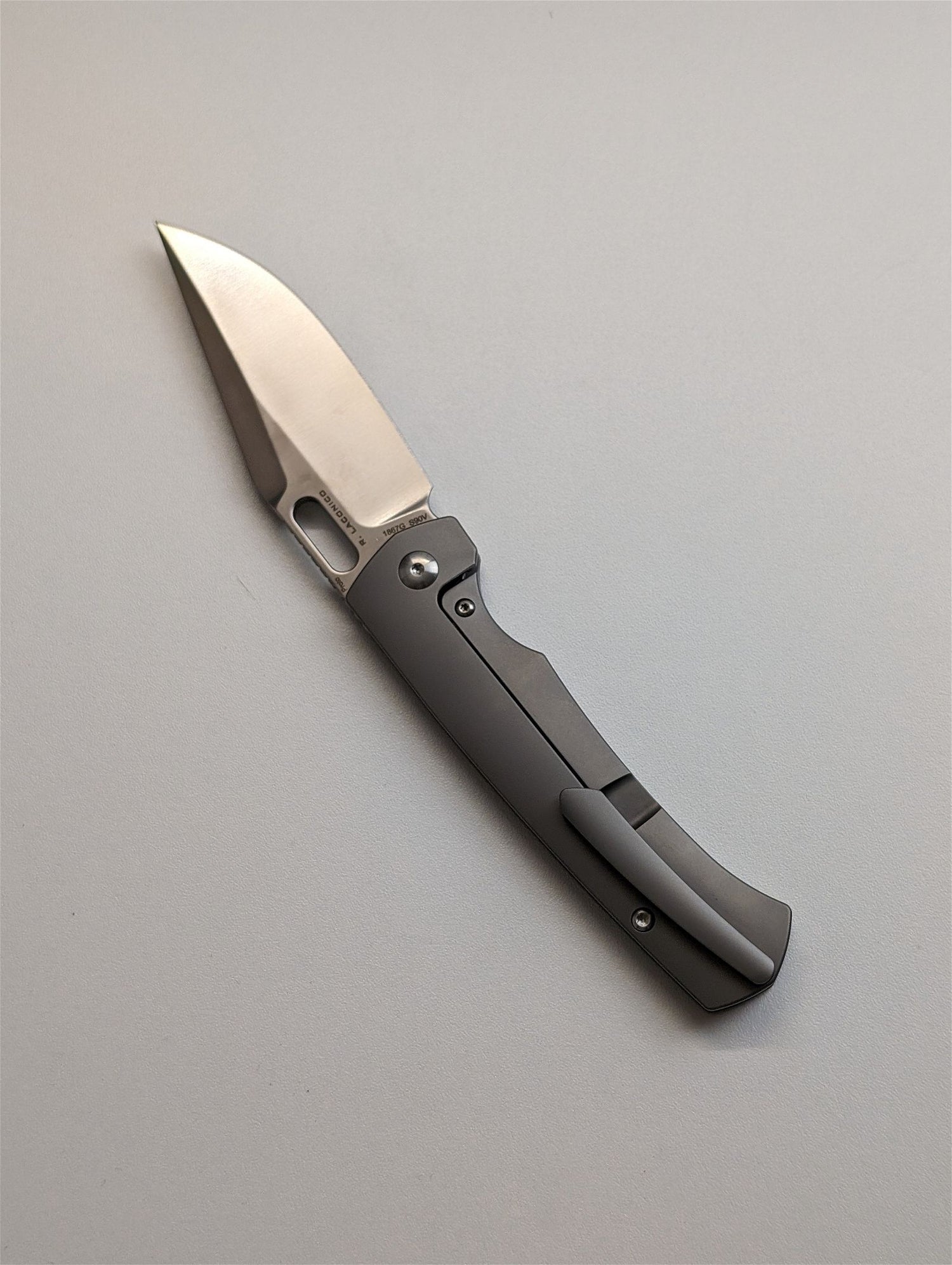 ArtisanCutlery Revel Titan Taschenmesser