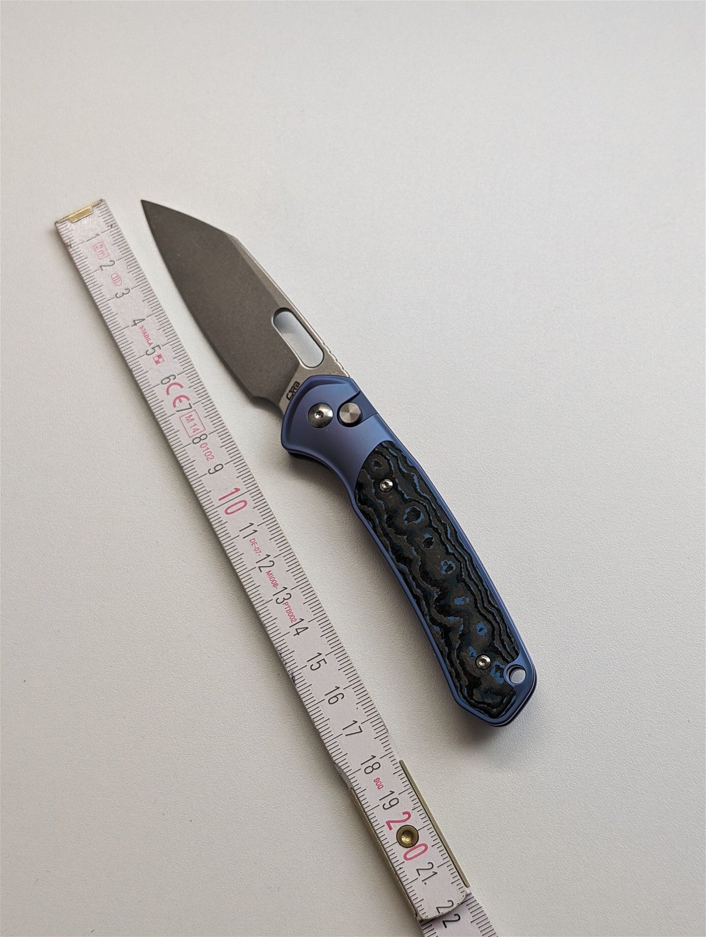 CJRB Aficionado Titan Carbon Taschenmesser