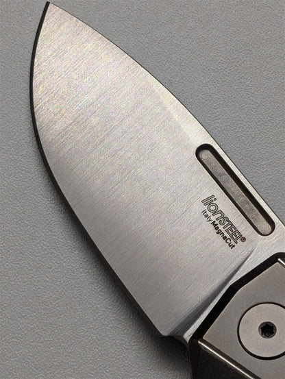 LionSteel - Nano Titan Taschenmesser